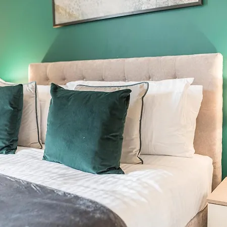 *king Bed* Luxury Centre House * Barrow-in-Furness