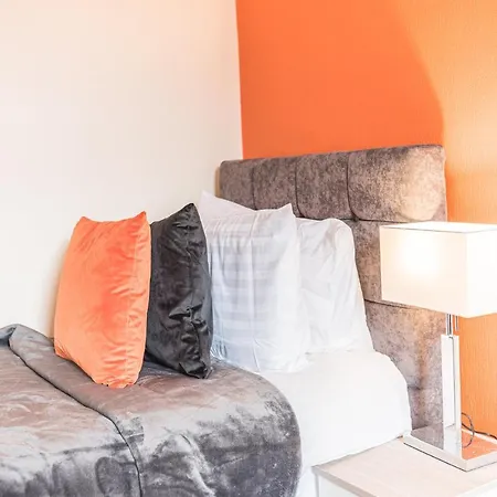 *king Bed* Luxury Centre House بيت للعطل