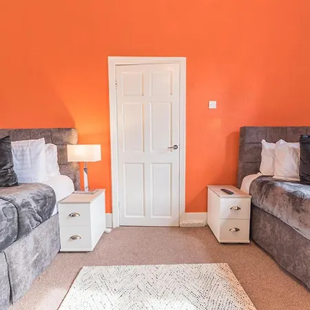 *king Bed* Luxury Centre House * Barrow-in-Furness