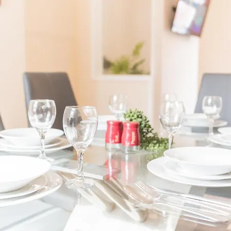 Holiday home *king Bed* Luxury Centre House