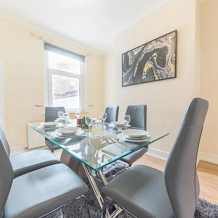 *king Bed* Luxury Centre House * Barrow-in-Furness